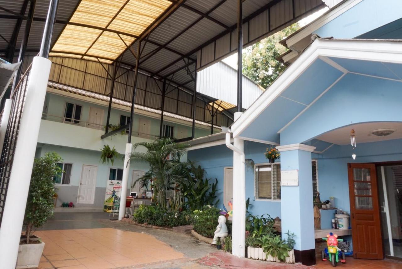 Chongrak Guesthouse 清邁 外观 照片