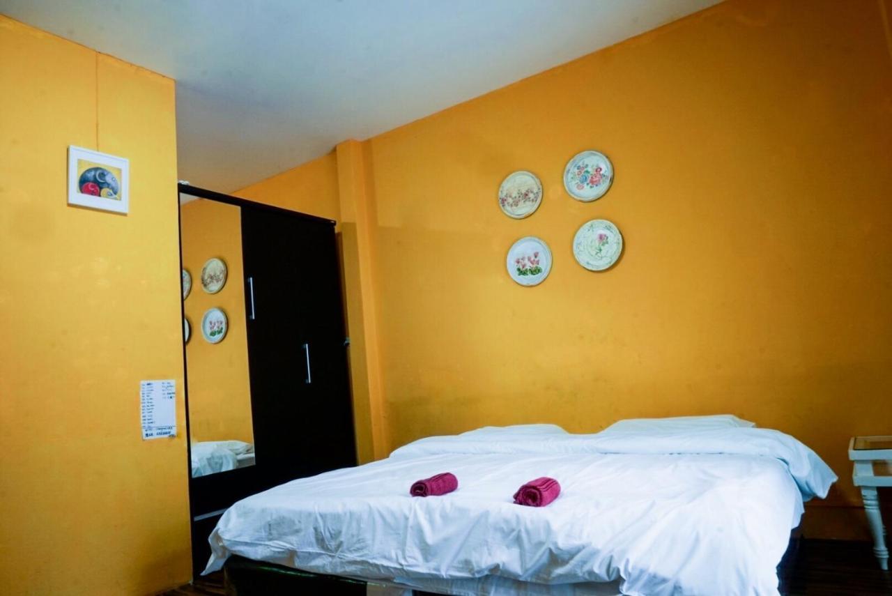 Chongrak Guesthouse 清邁 外观 照片